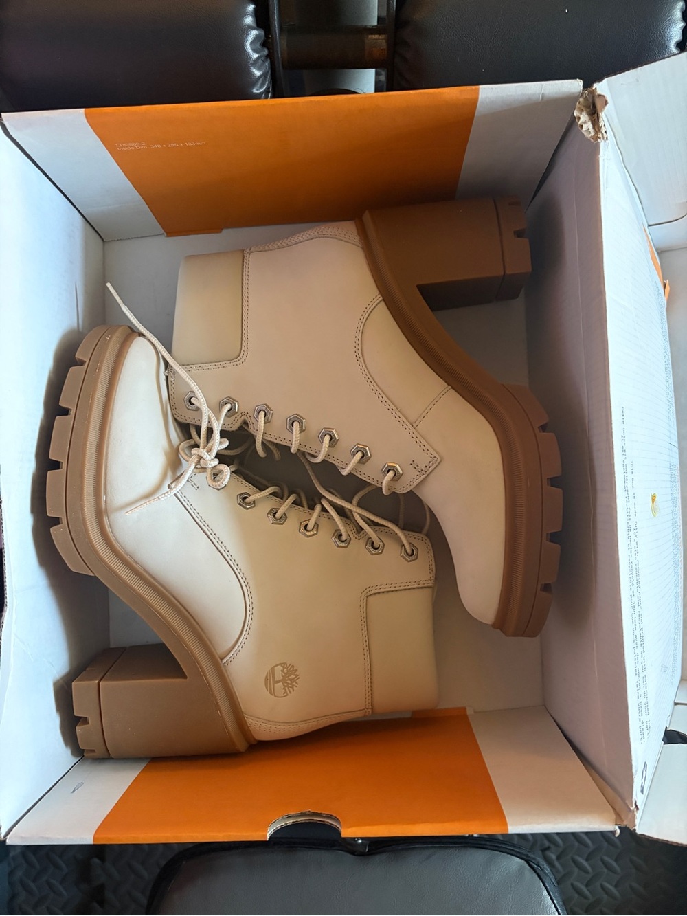 Timberland Tan Leather Lug-Sole Ankle Boots